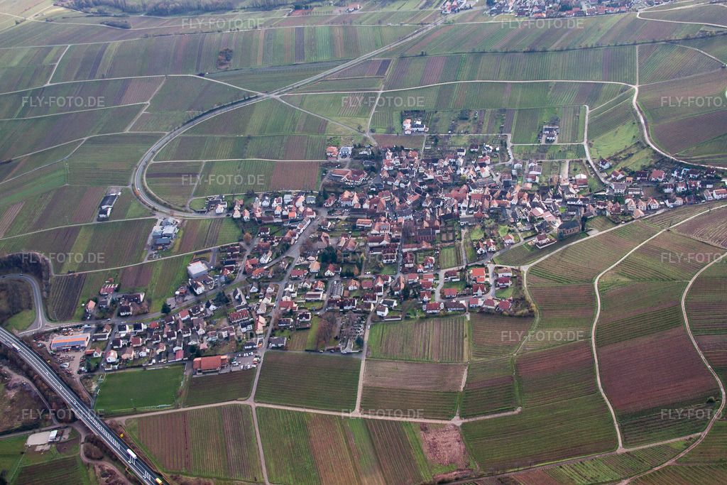 Luftbild: Ortsansicht in Birkweiler im Bundesland Rheinland-Pfalz in Deutschland. Foto: IMG_61274.jpg vom 30.11.2013 durch Werner Riehm/FLY-FOTO.de