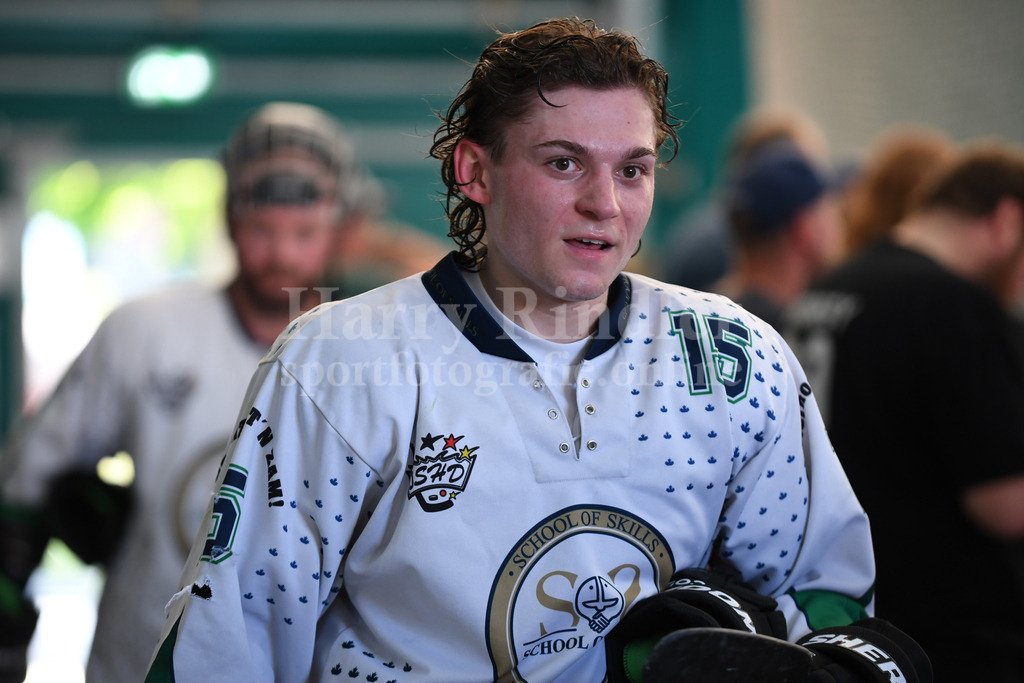 Deggendorf Pflanz : Bissendorfer Panther | Maxim Bernhardt (Deggendorf Pflanz Herren 1) - Realisiert mit Pictrs.com