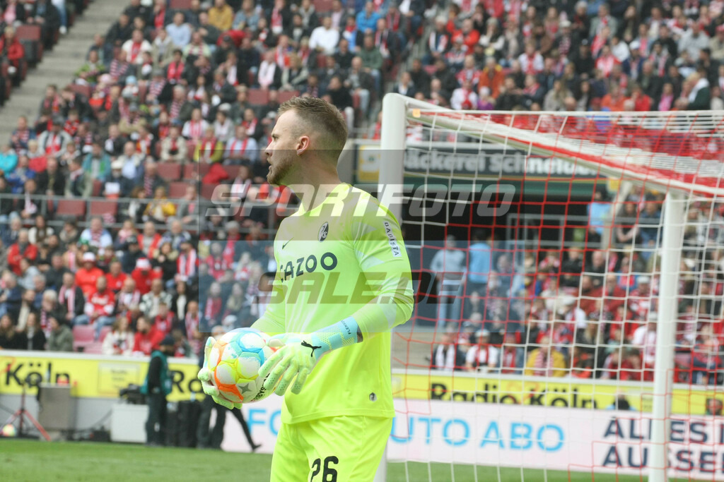 1. FC Köln - SC Freiburg | Mark Flekken - © Sportfoto-Sale (MK) - Realisiert mit Pictrs.com