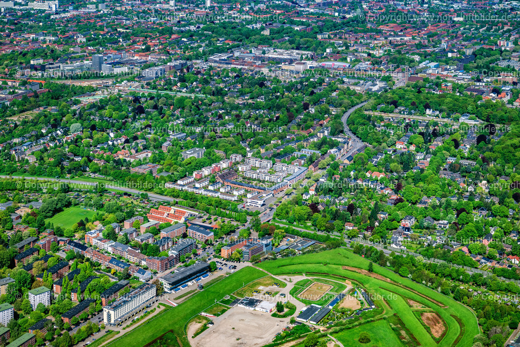 Hamburg_Marienthal_ELS_3561010525 | HAMBURG 01.05.2025 Siedlungsgebiet und Infrastruktur " Marienthal " an der Straße Nöpps in Hamburg, Deutschland. // The district " Marienthal " on street Noepps in Hamburg, Germany. Foto: Martin Elsen