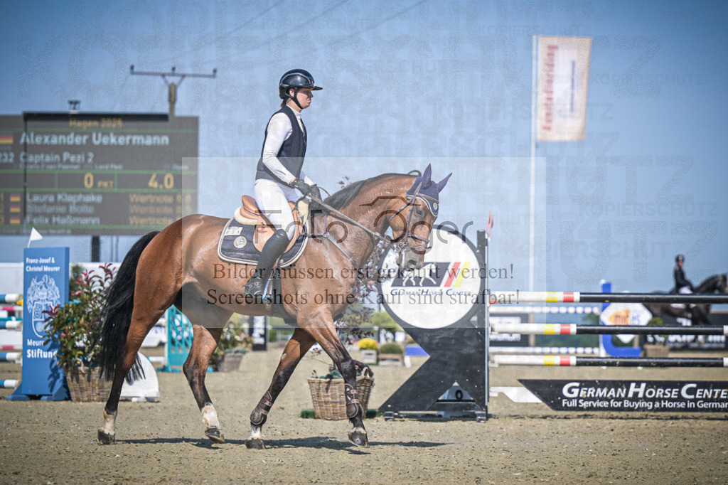 DOS_0782 | Entdecke hochwertige Reitturnierfotos von Foto Oger. Professionell, emotional und authentisch – jetzt Lieblingsmomente im Shop bestellen.Deutschlandweite Turnierfotografie. - Realisiert mit Pictrs.com