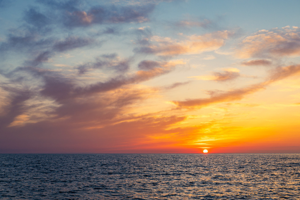 Sonnenuntergang am Strand von Kloster auf der Insel Hiddensee | Sonnenuntergang am Strand von Kloster auf der Insel Hiddensee.