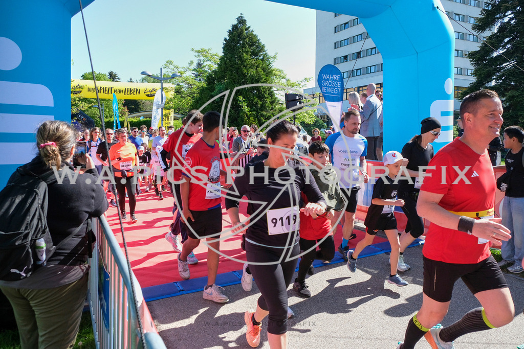 ..... | LINZ,AUSTRIA,27.April 24, Int. 3 Brückenlauf Linz  , Image shows: Photo: WAPICS / Michael ring