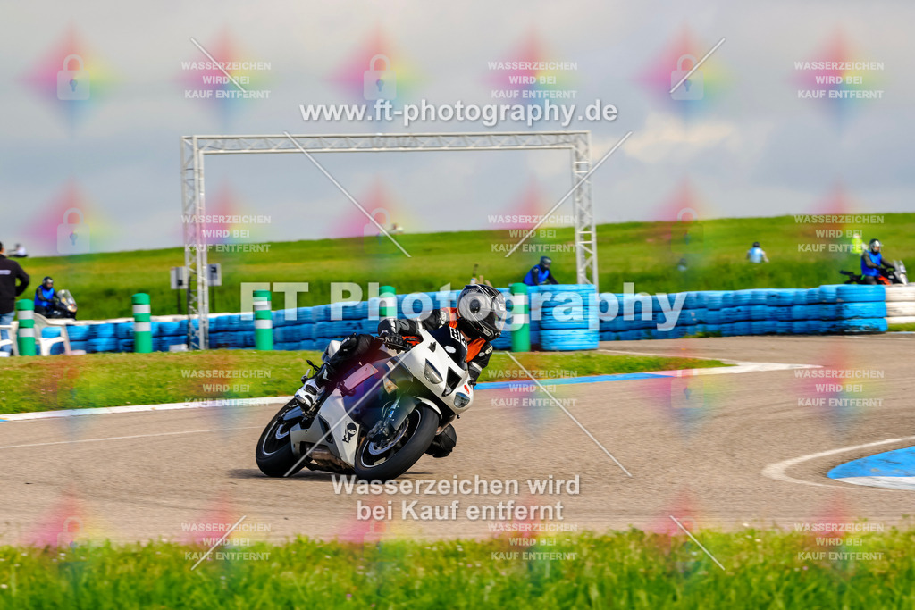 MotoTeam-8392 | Hier findet Ihr Bilder von Touristenfahrten auf der Nürburgring Nordschleife oder von anderen Veranstaltungen die ich besucht habe. Viel Spass beim Durch Schauen 