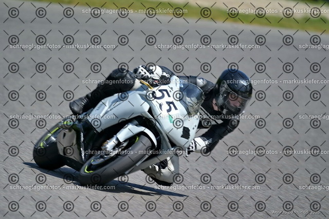 26BT02-1603 | markuskiefer.com - Realisiert mit Pictrs.com