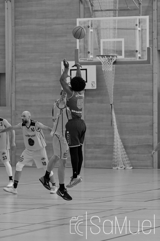 20260425-SML_1120 | Sa-Muel - Realisiert mit Pictrs.com