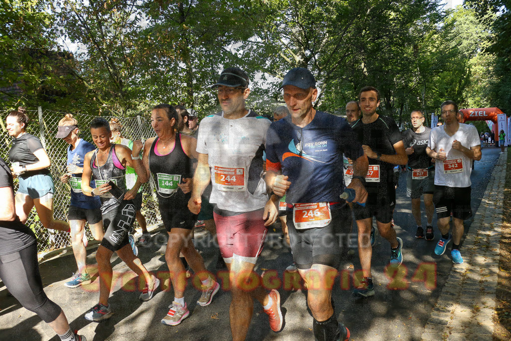 230917_1102_EX1_6820 | Sportfotografie im Rhein-Sieg Kreis, Köln, Bonn, NRW, Rheinland Pfalz, Hessen, etc. Unser Tätigkeitsfeld umfasst den Laufsport vom Volkslauf über den Marathon, Duathlon, Triathon bis zum Ultralauf wie Kölnpfad Ultra oder Schindertrail.