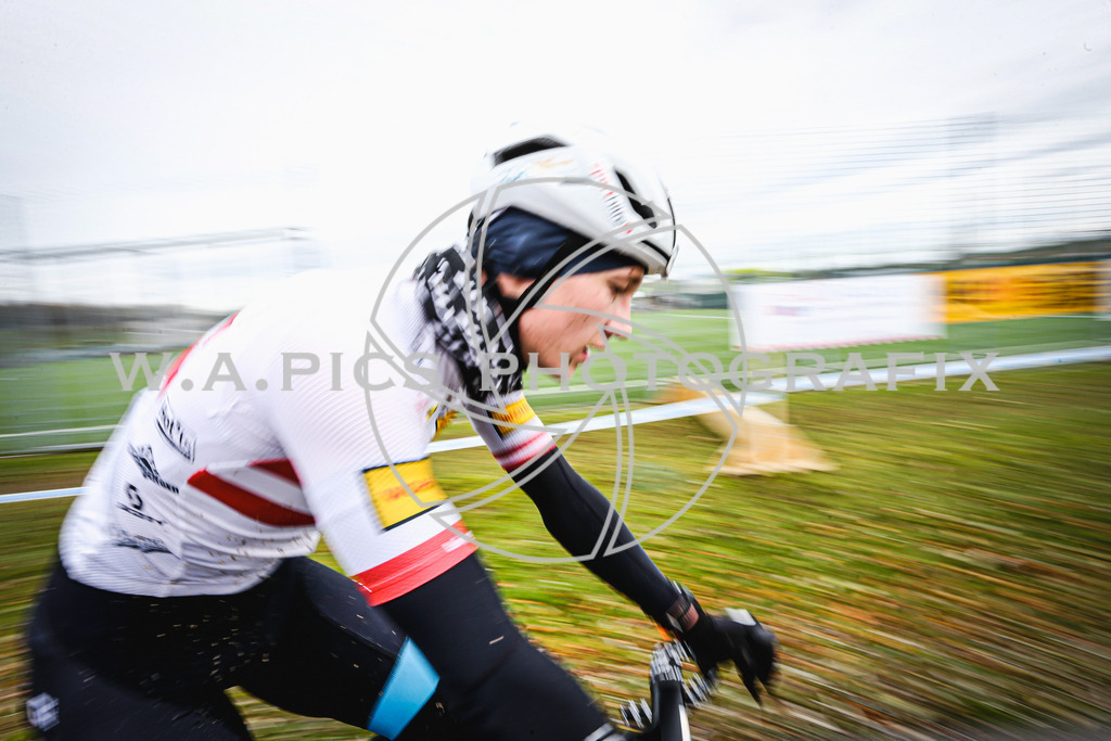 ..... | AUSTRIA, 24.11.24, 3.Radquerfeldein GP um das Sportzentrum Gunskirchen Image shows: Photo: Wapics / Andreas Willdoner