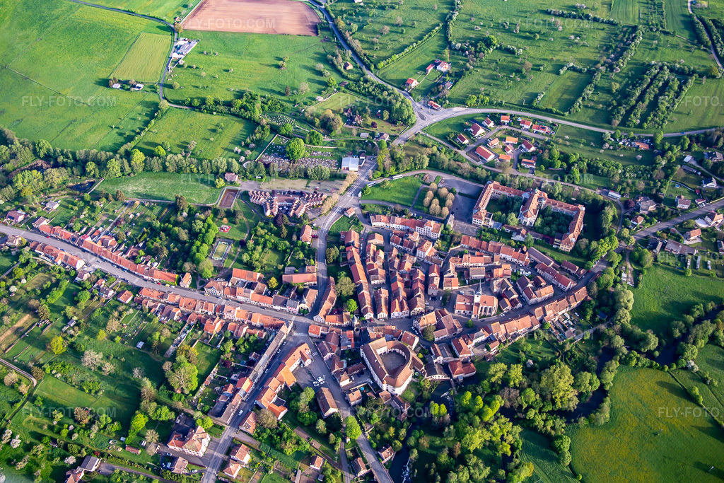 Aerial view: View of the town in Fénétrange in the state Moselle, France.Photo: IMG_140614.jpg taken on 05/01/2024 by Werner Riehm/FLY-FOTO.comResolution of the original: 5226 x 3484 px