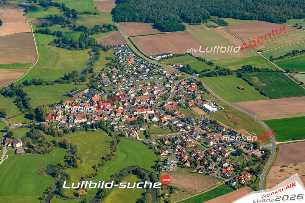 Luftaufnahme  Willersdorf  Hallerndorf Das Luftbild wurde 2025 vom UL-Flugzeug heraus erstellt ( keine Drohne ) - Hochauflösende Luftaufnahme -Nicht vergleichbar mit Google Maps oder Satelittenbilder- Die Geschenkidee !Mit Lizenz und Bildrechte bestellbar
