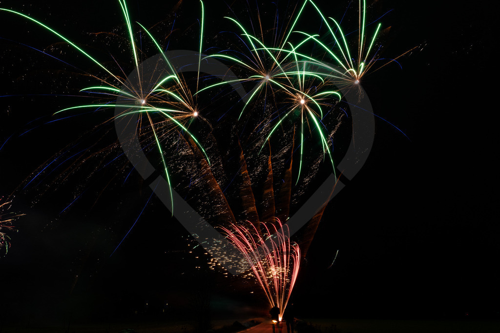 20260101_002134_Silvesterfeuerwerk | aloa-fotografie - Realisiert mit Pictrs.com