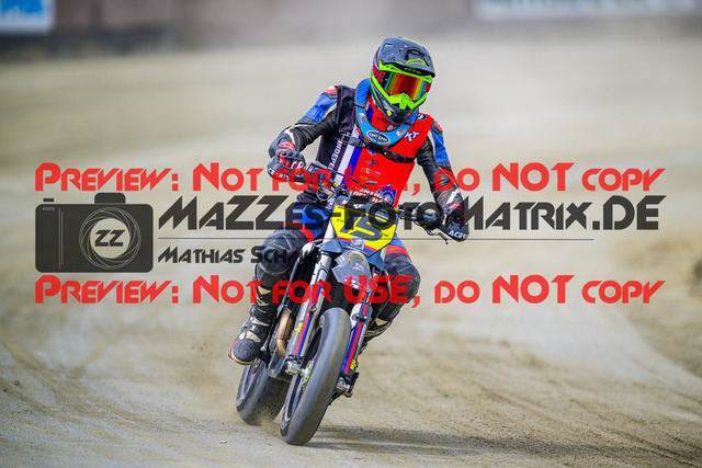 MaZZes_Fotomatrix_20250503_6007705_3116-2 | UE40