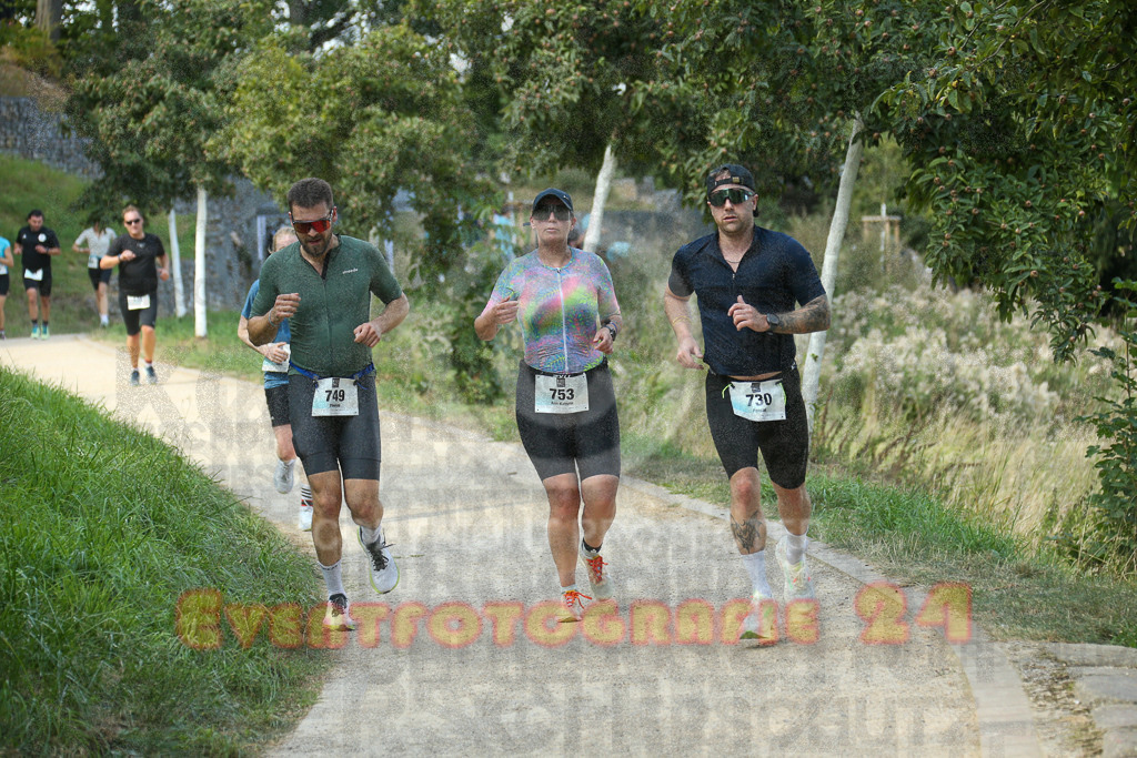 250824_1441_EX1_7146 | Sportfotografie im Rhein-Sieg Kreis, Köln, Bonn, NRW, Rheinland Pfalz, Hessen, etc. Unser Tätigkeitsfeld umfasst den Laufsport vom Volkslauf über den Marathon, Duathlon, Triathon bis zum Ultralauf wie Kölnpfad Ultra oder Schindertrail.