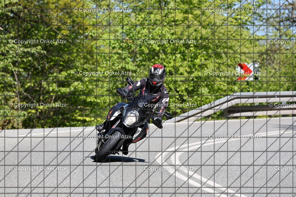 IMG_0120 | Fotograf am Kyffhäuser. Onkel Atze. Kyffhäuser Rennstrecke. Café36. Motorsportfotografie. - Realisiert mit Pictrs.com
