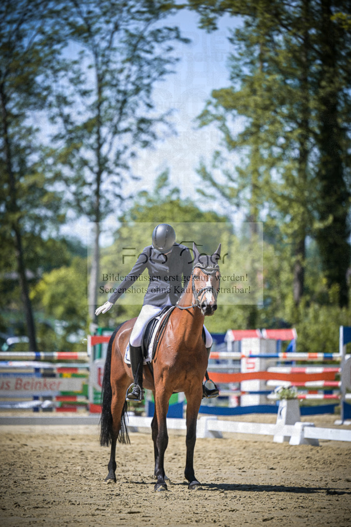 DOS_8961 | Entdecke hochwertige Reitturnierfotos von Foto Oger. Professionell, emotional und authentisch – jetzt Lieblingsmomente im Shop bestellen.Deutschlandweite Turnierfotografie. - Realisiert mit Pictrs.com