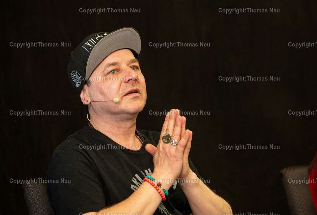 Eysoldt-ring-matinee-thomas-schmauser-Fritzi-Wartenberg-Ulrich-matthes-Almut-wagner-fotografie-thomas-neu.jpg-53 | Podiumsgespräch bei der Eysoldt-Matinee im Hotel Krone in Bensheim-Auerbach: Ves diskutierten diskutieren Ulrich Matthes, Thomas Schmauser, Fritzi Wartenberg und Almut Wagner vor Publikum über Theater und Schauspiel. Die Veranstaltung fand im Rahmen der Verleihung des Eysoldt-Rings statt.Unser Bild zeigt Eysoldt Preisträger Thomas Schmauser, Foto: Thomas Neu