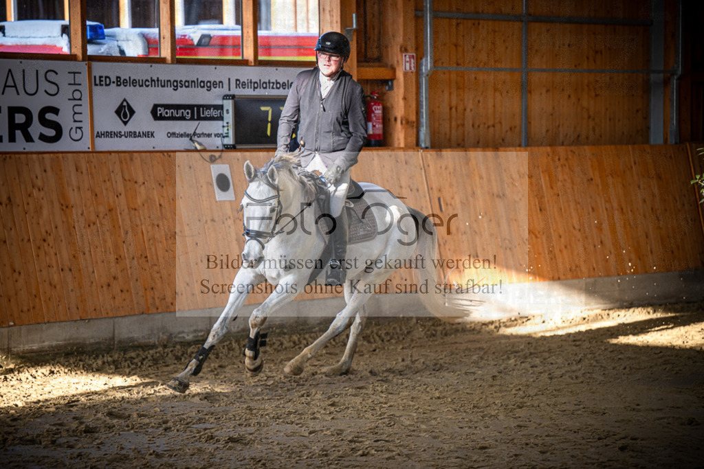 DOS_0533 | Entdecke hochwertige Reitturnierfotos von Foto Oger. Professionell, emotional und authentisch – jetzt Lieblingsmomente im Shop bestellen.Deutschlandweite Turnierfotografie. - Realisiert mit Pictrs.com