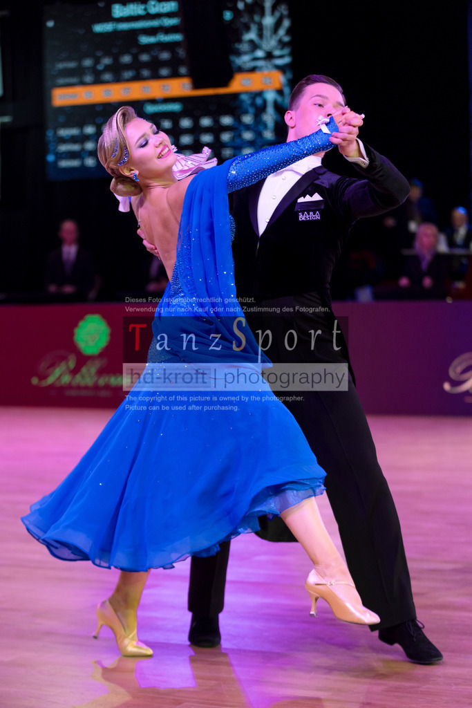 20241215_WDSF_Int_Open_Std-Riga-8928 | Tanzsportbilder, Standardtanz, Lateintanz, WDSF, DTV, LTVB, dancecomp, goc, hessen tanzt, blaues band der spree, walzer, tango, wiener walzer, slowfox, quickstepp, samba, rumba, cha-cha-cha, paso doble. jive, hd-kroft photography, turniertanzsport