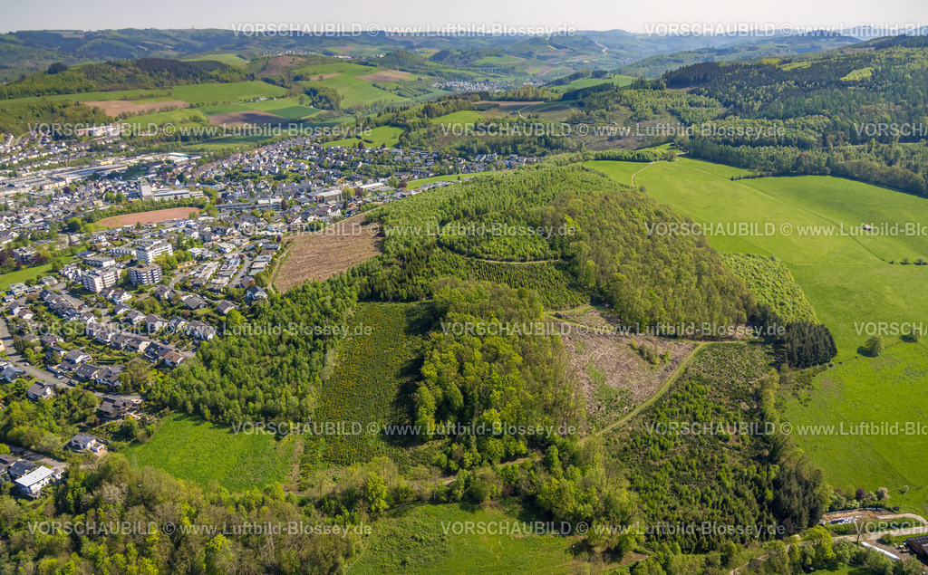 Meschede230500862 | Luftbild, Waldschäden am Sündelt, Hügellandschaft, Meschede-Stadt, Meschede, Sauerland, Nordrhein-Westfalen, Deutschland