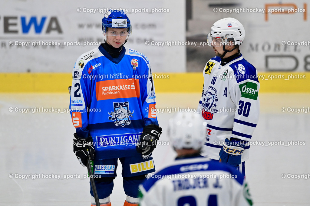 ESC Sparkasse STEINDORF vs. UECR Huben | #72 Hobitsch Samuel ESC Steindorf, #30 Trojer Robert UECR EISBÄREN HUBEN, ESC Sparkasse STEINDORF vs. UECR Huben, ESC Sparkasse STEINDORF vs. UECR Huben am 30.01.2026 in Steindorf (Ossiachersee Halle), Austria, (Photo by Bernd Stefan)