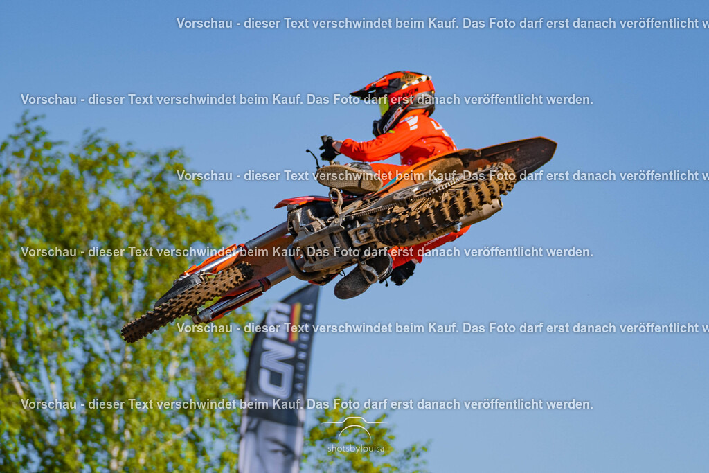 04_27_Masters-8796 | Sportfotografin aus Berlin-Brandenburg mit Fokus auf Motocross. Ich halte deine sportliche Leistung und echte Emotionen auf und neben der Strecke professionell fest. Entdecke die Fotos von deinem Rennen und bestelle sie direkt hier im Shop.