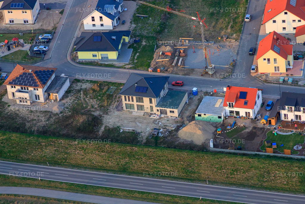 Luftbild: Falkenweg x Forstlandallee in Jockgrim im Bundesland Rheinland-Pfalz in Deutschland. Foto: IMG_63366.jpg vom 28.03.2014 durch Werner Riehm/FLY-FOTO.de