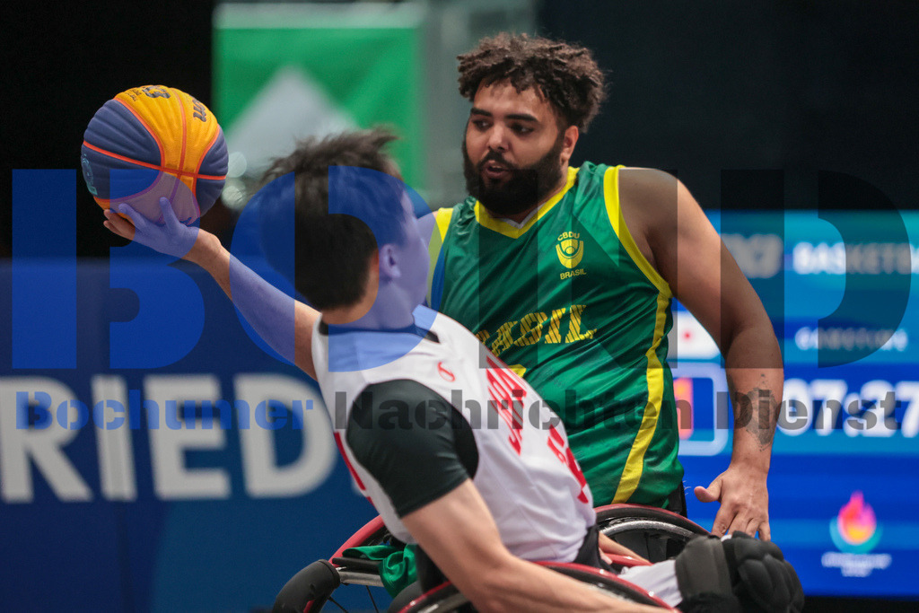 SES_TTG3X320250718-2367 | bond - Realisiert mit Pictrs.com