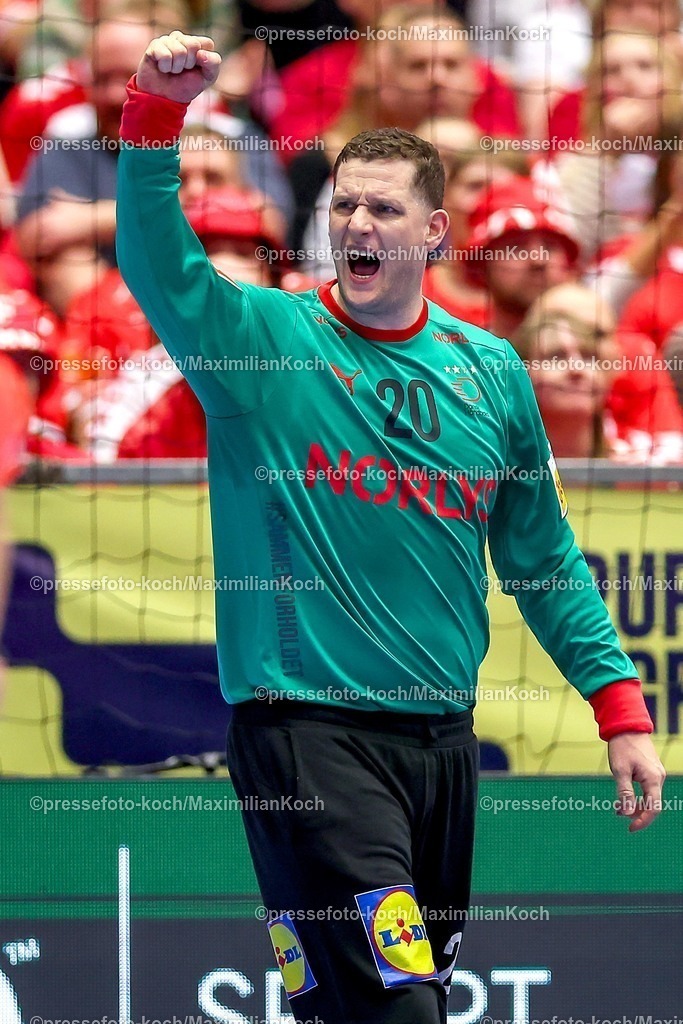 EHF18012602106 | 18.01.2026, Handball, Men's EHF EURO 2026, Dänemark - Rumänien, Jyske Bank Boxen in Herning, Dänemark, Preliminary Round:  Kevin Moller (Denmark #20) jubelnd