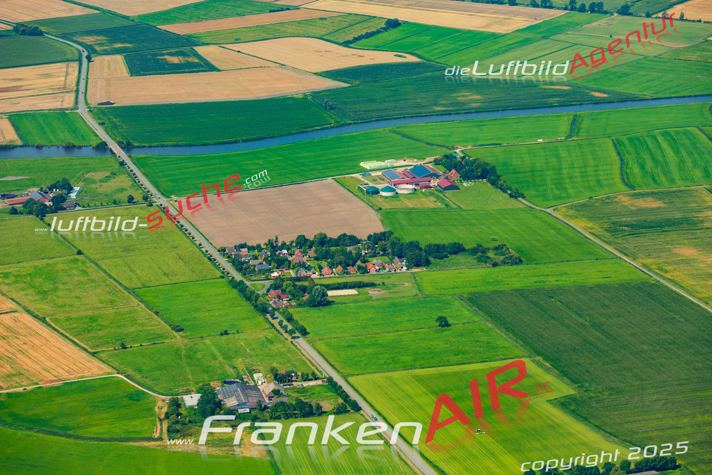 Schöne Luftaufnahme als Geschenk in Wybelsum Emden - Die Luftbildaufnahme wurde 2025 vom UL-Flugzeug heraus erstellt ( keine Drohne ) - Hochauflösende Luftaufnahme -Nicht vergleichbar mit Google Maps oder Satelittenbilder- Die Geschenkidee !Mit Lizenz und Bildrechte bestellbar