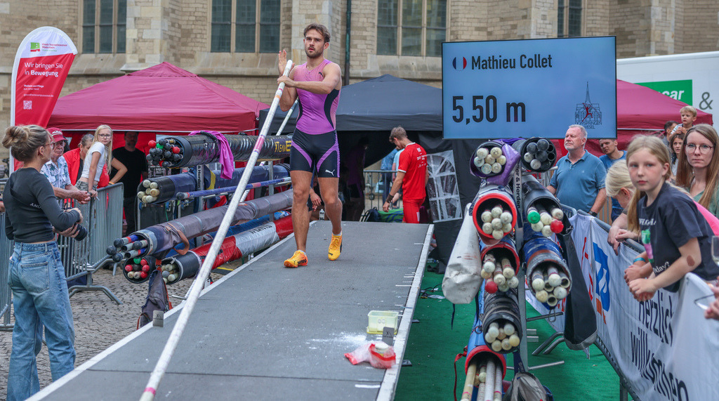 top-top.de-250828-246 | Foto, Video, Fotografie, Videografie, Fotobox, DJ, Discjockey, Musik, Musikbox, Veranstaltung, Photobooth, Amazon, Ebay, Buchtipp, Bestseller, Autor, Verlag, Buch, Wesel, Hamminkeln, NRW, Dinslaken, Rees, Drohne, Hochzeit, Party, Fotobox, Wesel, Fotograf