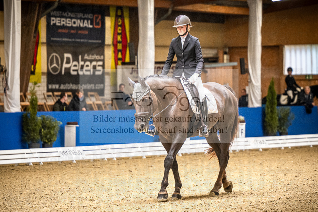 DOS_2556 | Entdecke hochwertige Reitturnierfotos von Foto Oger. Professionell, emotional und authentisch – jetzt Lieblingsmomente im Shop bestellen.Deutschlandweite Turnierfotografie. - Realisiert mit Pictrs.com