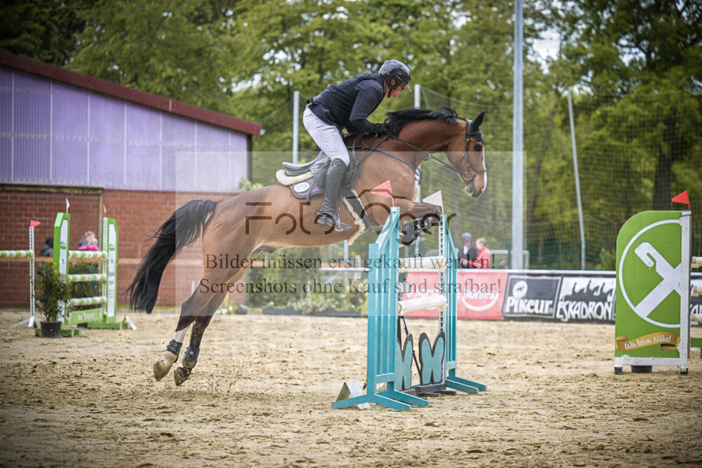 DOS_0710 | Entdecke hochwertige Reitturnierfotos von Foto Oger. Professionell, emotional und authentisch – jetzt Lieblingsmomente im Shop bestellen.Deutschlandweite Turnierfotografie. - Realisiert mit Pictrs.com