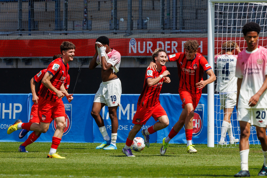 20260503-U19_FCH-LEV_184 | 1.FC Heidenheim 1846 vs. Bayer 04 Leverkusen, Fußball, U19, A-Junioren, NWL, U19-DFB-Nachwuchsliga, 2025/2026, Achtelfinale, 03.05.2026 in Heidenheim, Voith Arena(Foto: Michael Bulling) - Realisiert mit Pictrs.com