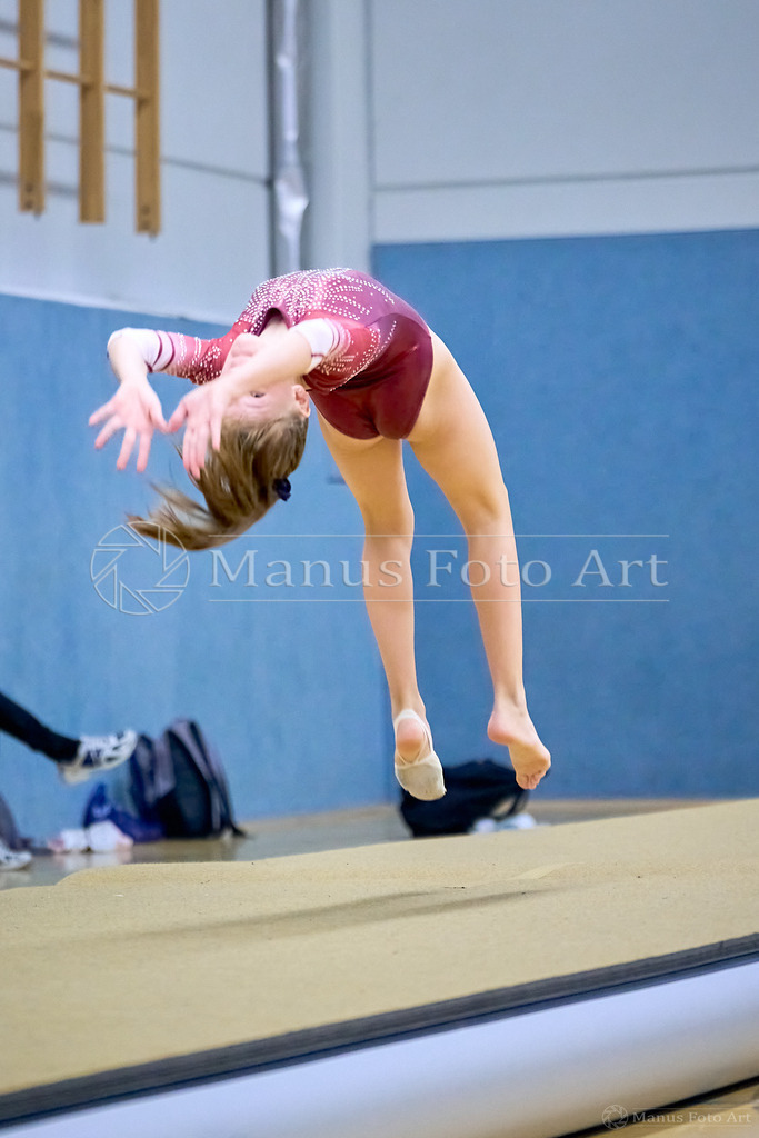 2024-10-15-2-A-D-DSC00263 | Professionelle Sportfotografie in Hamburg, Schleswig-Holstein und Niedersachsen – spezialisiert auf Rhönrad, Geräteturnen, Leistungsturnen und rhythmische Sportgymnastik. Bundesweite Begleitung von Rhönrad-Events. Jetzt Sport-Fotos - Realisiert mit Pictrs.com