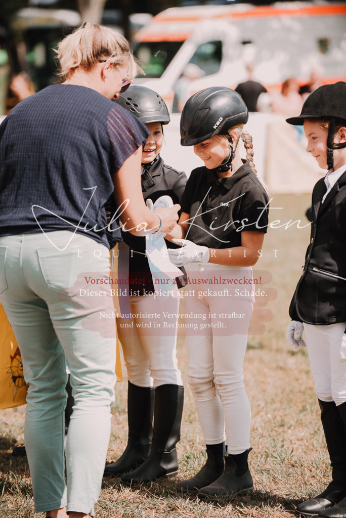 DSC_6365 | Pferde- und Turnierfotografie in Westsachsen. Pferdeportraits, Auftragszeichnungen und intuitive Kunst.