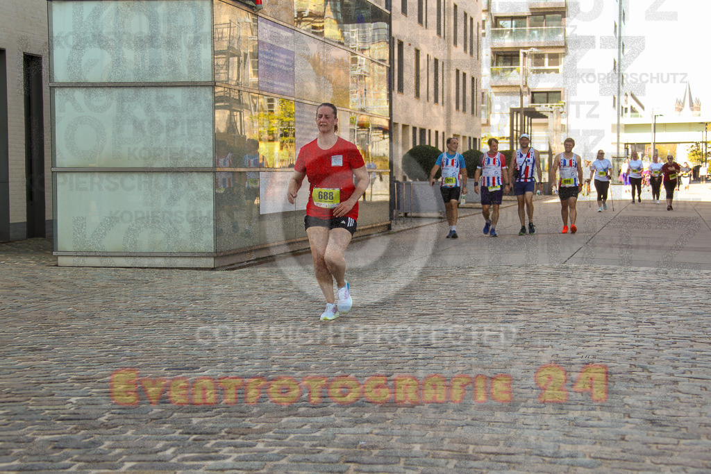 240921_1342_EV4_9056 | Sportfotografie im Rhein-Sieg Kreis, Köln, Bonn, NRW, Rheinland Pfalz, Hessen, etc. Unser Tätigkeitsfeld umfasst den Laufsport vom Volkslauf über den Marathon, Duathlon, Triathon bis zum Ultralauf wie Kölnpfad Ultra oder Schindertrail.