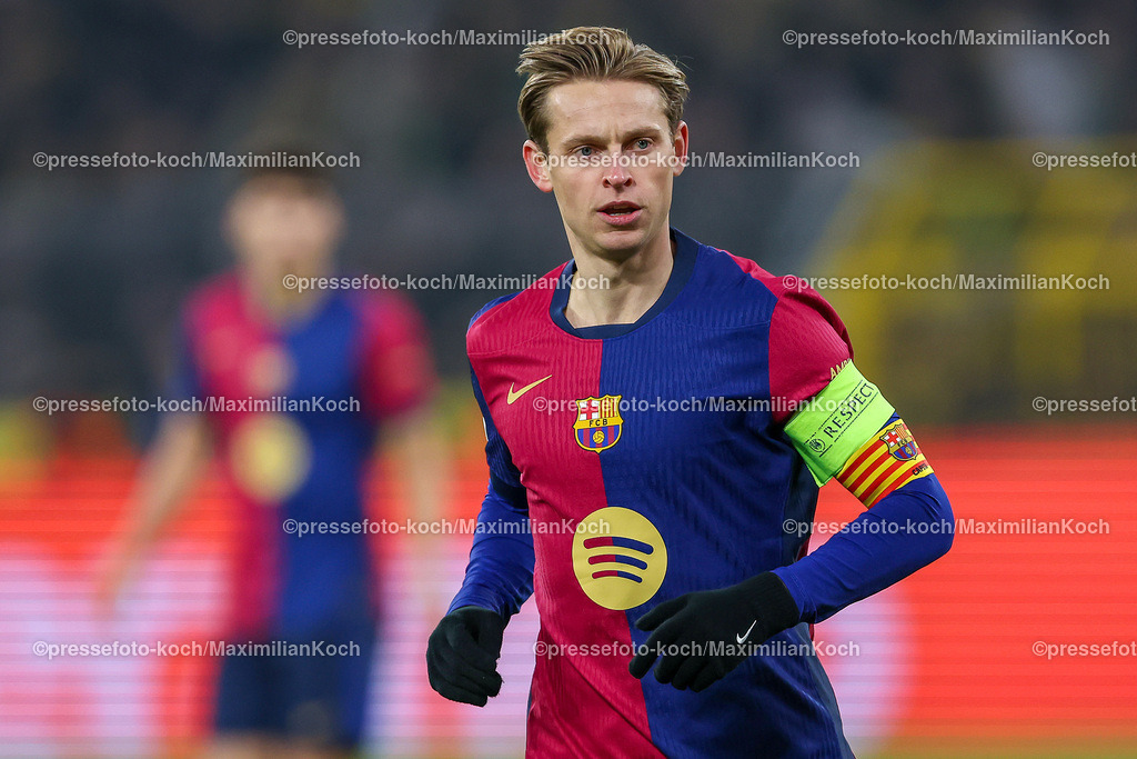 UCL11122402171 | 11.12.2024, UEFA Champions League, Borussia Dortmund - FC Barcelona, 8. Spieltag, Signal Iduna Park, Saison 2024 2025: Frenkie de Jong (Barca #21)