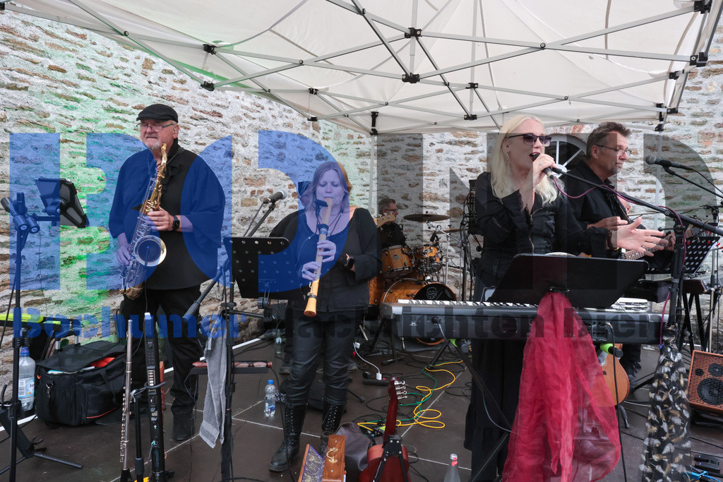 SES_MKRLHE20250705-32 | bond - Realisiert mit Pictrs.com