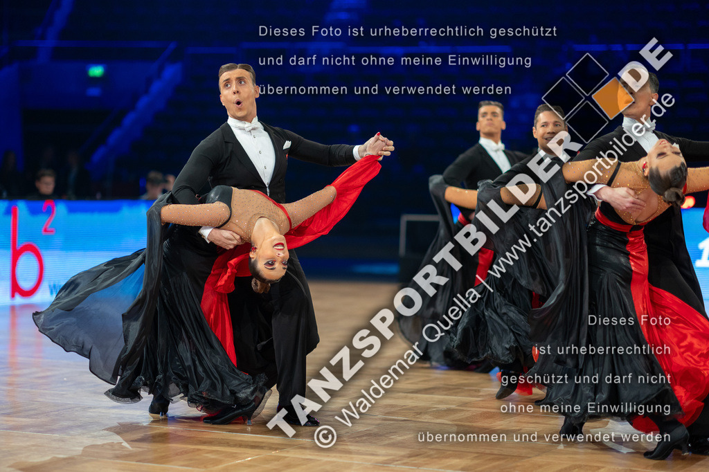 20251206-00274 | Hier finden Sie Tanz Bilder vom Latein und Standard Formationen tanzen. Sportbilder vom Tanzsport. Schöne Fotos und von Weltmeisterschaft, Europameisterschaft, Bundesliga, Regionalliga, Oberliga und Landesliga sowie von GOC Stuttgart, DanceComp, WM Bremen