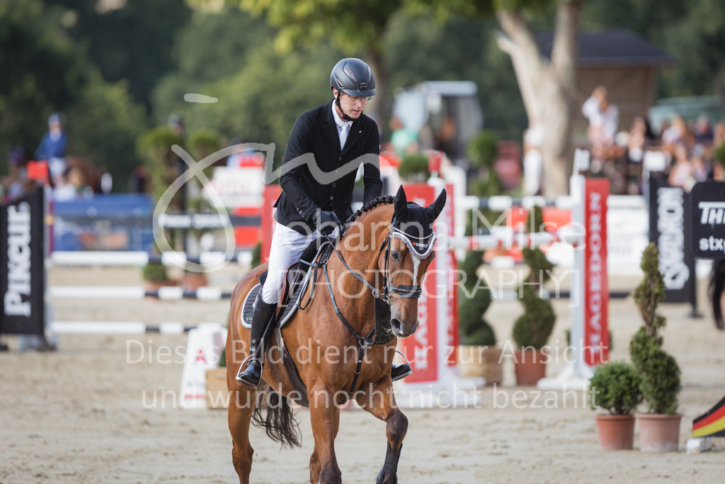 220730_BHO_GT_S1-Springen-599 | Deine schönsten Turniermomente als professionelle Fotos! Entdecke hochwertige Pferdesport-Fotografie im Online-Shop. Jetzt Fotos finden & bestellen!