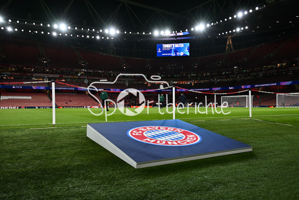 Arsenal FC - FC Bayern München | LONDON, ENGLAND - 26. NOVEMBER: Das Emirates Stadium wartet in London erwartet die Bayern zum Spitzenspiel in der Champions League vor dem Ligaspiel zwischen Arsenal London und dem FC Bayern München am 5. Spieltag der UEFA Champions League im Emirates Stadium am 26.11.2025 / Symbolbild