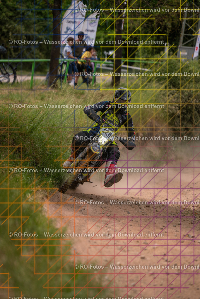 Niederwürzbach 5 Lauf-715 | Sportfotografie von RO-Fotos: Motorsport, Motocross, Enduro, Laufveranstaltungen und Triathlon. Professionelle Fotos von Sportlern und Events. - Realisiert mit Pictrs.com