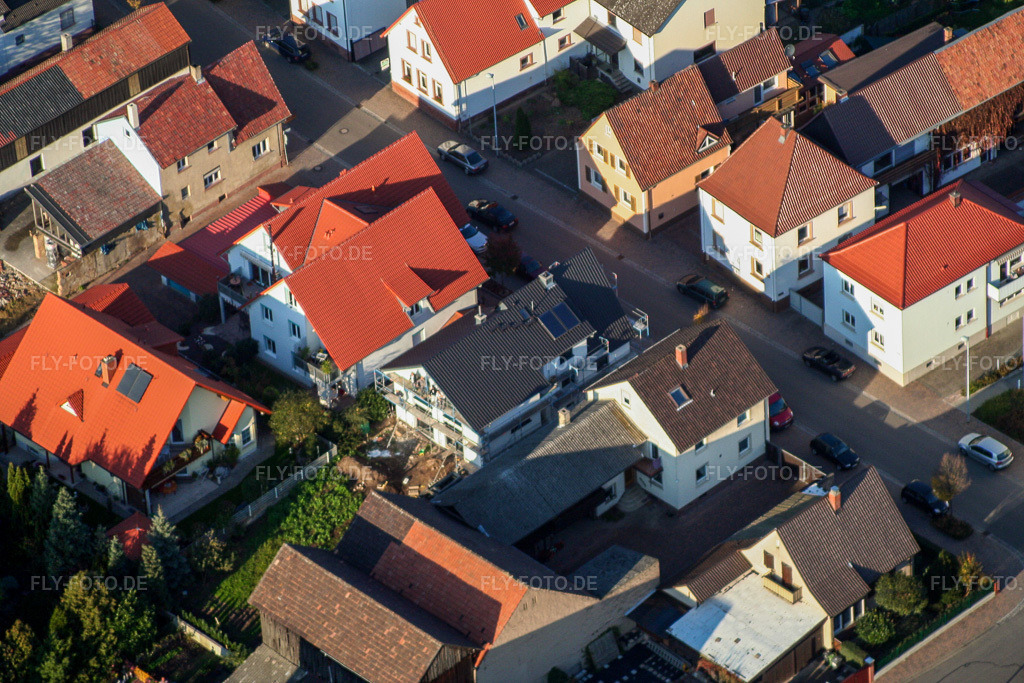 Luftbild: Speiertsgasse in Herxheim bei Landau im Bundesland Rheinland-Pfalz in Deutschland. Foto: IMG_14417.jpg vom 25.10.2008 durch Werner Riehm/FLY-FOTO.de