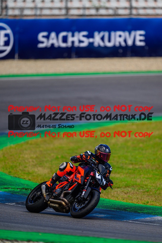 MaZZes_FotoMatrix_240615_6007705_3121 | GELB