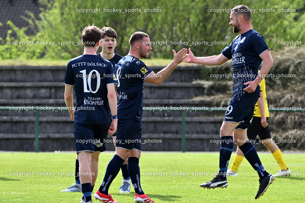 FC Faakersee vs. FC Dölsach | Jubel FC Dölsach Mannschaft, #10 Elias Sint-Unterholzer FC Dölsach, #8 Silvio Mandl FC Dölsach, #16 Pascal Obergantschnig FC Dölsach, FC Faakersee vs. FC Dölsach, FC Faakersee vs. FC Dölsach am 20.04.2025 in Finkenstein (Sportplatz Finkenstein), Austria, (Photo by Bernd Stefan)