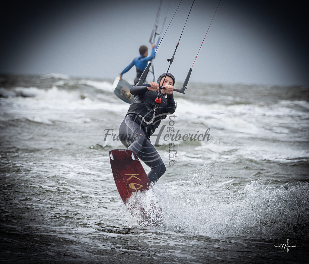 _X0A2313 | Frank Herberich Fotografie, Frank Herberich, Fotografie, Hochzeit, Portrait, St. Peter Ording, Ording, Westerhever, Nordsee, Frank Fotografie, Hardheim,  Odenwald,Walldürn, Band,Eventfotografie - Realisiert mit Pictrs.com