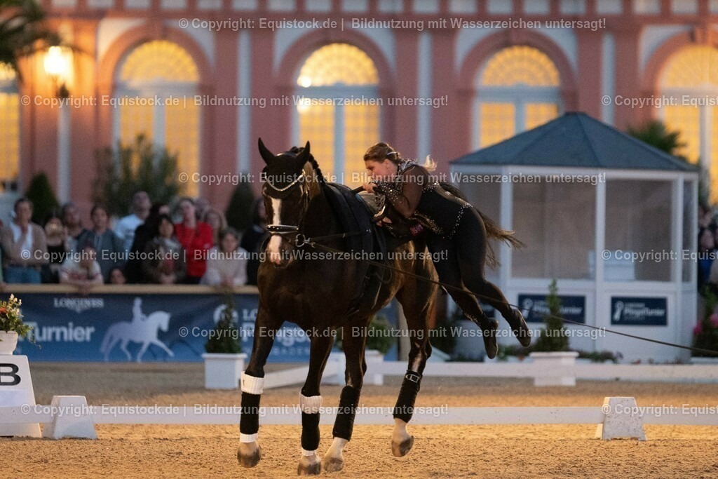 20230527_Voltigieren_NASPA_Flutlicht_0563 | equistock