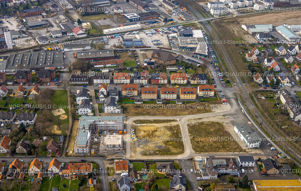Soest240307554 | Luftbild, Baustelle Wohn-Neubaugebiet Platanen-Viertel, Brachfläche zwischen Briloner Straße, Rigaring und Geseker Straße, ehemaliges Coca-Cola Gelände, Soest, Soester Börde, Nordrhein-Westfalen, Deutschland