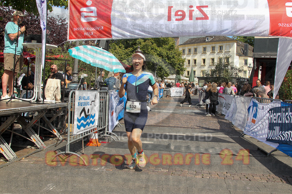 250824_1438_EV4_2029 | Sportfotografie im Rhein-Sieg Kreis, Köln, Bonn, NRW, Rheinland Pfalz, Hessen, etc. Unser Tätigkeitsfeld umfasst den Laufsport vom Volkslauf über den Marathon, Duathlon, Triathon bis zum Ultralauf wie Kölnpfad Ultra oder Schindertrail.