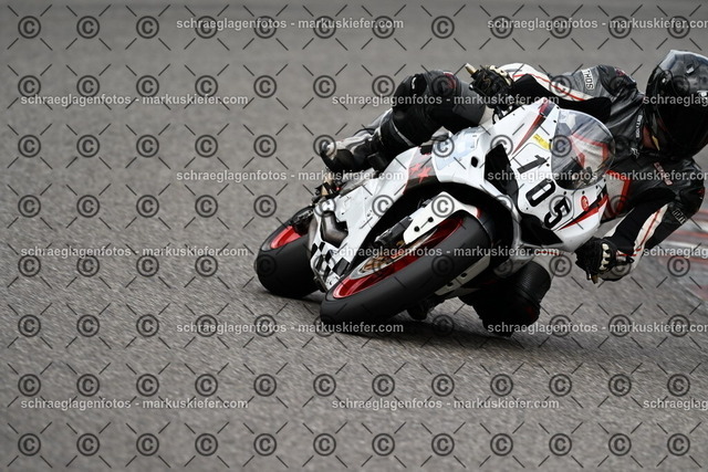 25bt02-0986 | markuskiefer.com - Realisiert mit Pictrs.com
